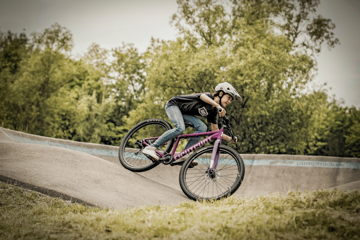 EIGHTSHOT X Coady Actionbild lila